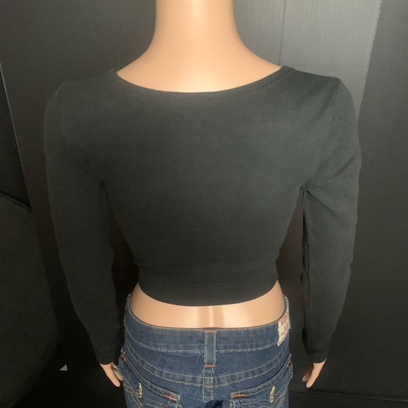 FIGL Long Sleeved Crop Top size Small - Picture 7 of 9